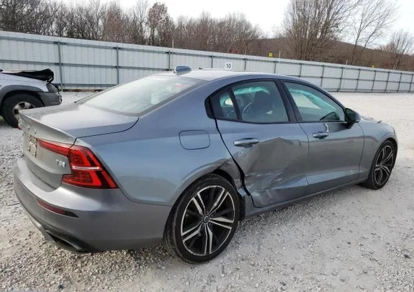 Volvo S60 cena 49500 przebieg: 49000, rok produkcji 2019 z Śmigiel małe 56